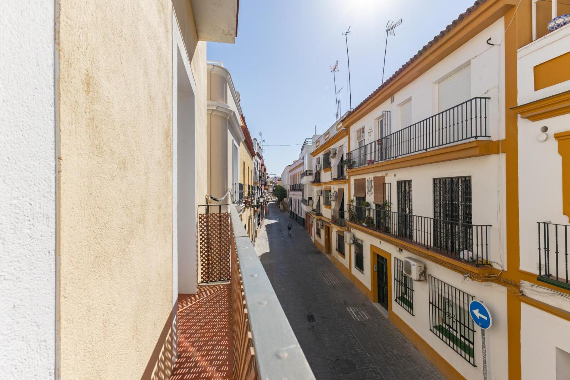 Charming 2 Bedroom Apartment At Iconic Triana Neighborhood By Ocityzen 세비야 외부 사진