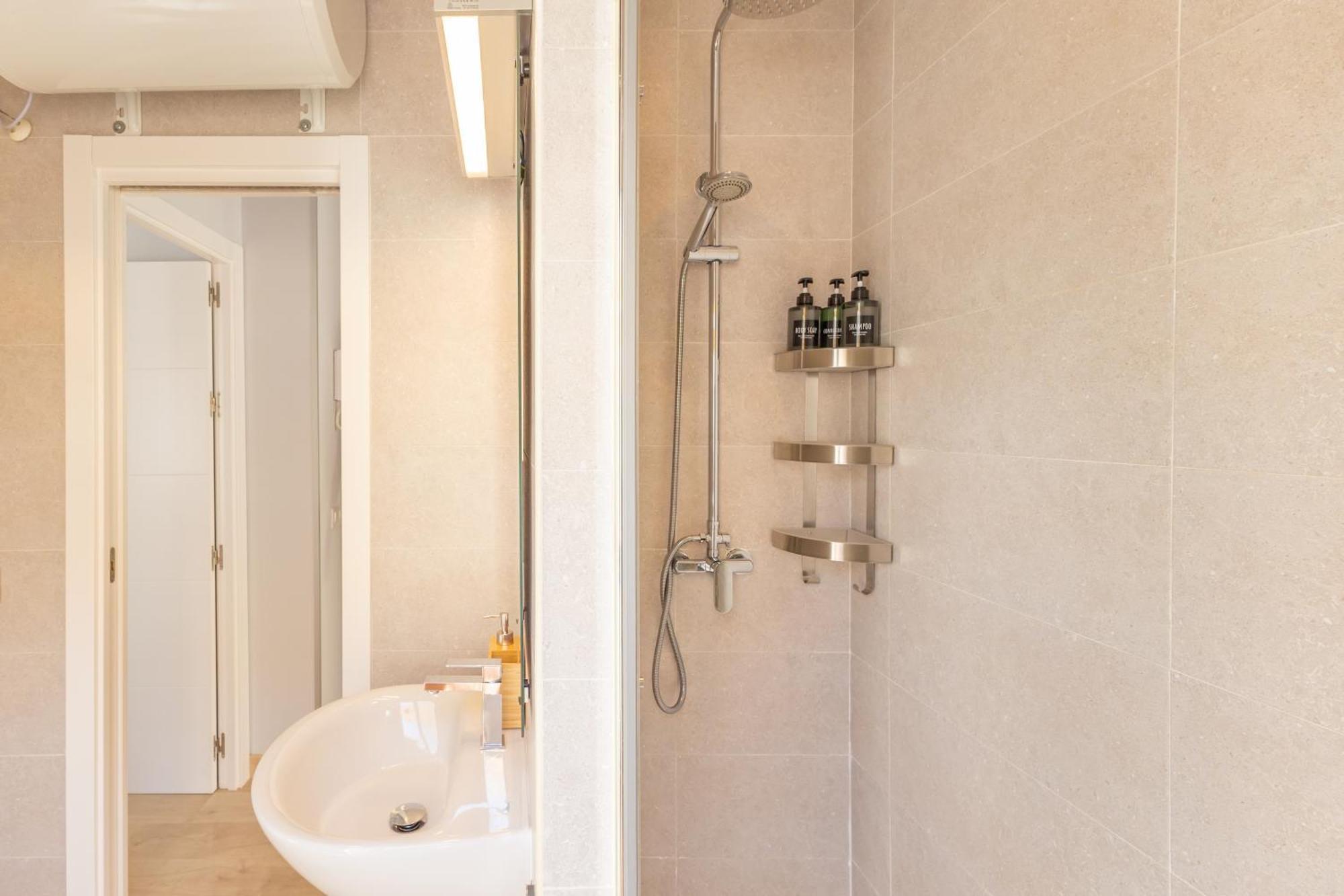 Charming 2 Bedroom Apartment At Iconic Triana Neighborhood By Ocityzen 세비야 외부 사진
