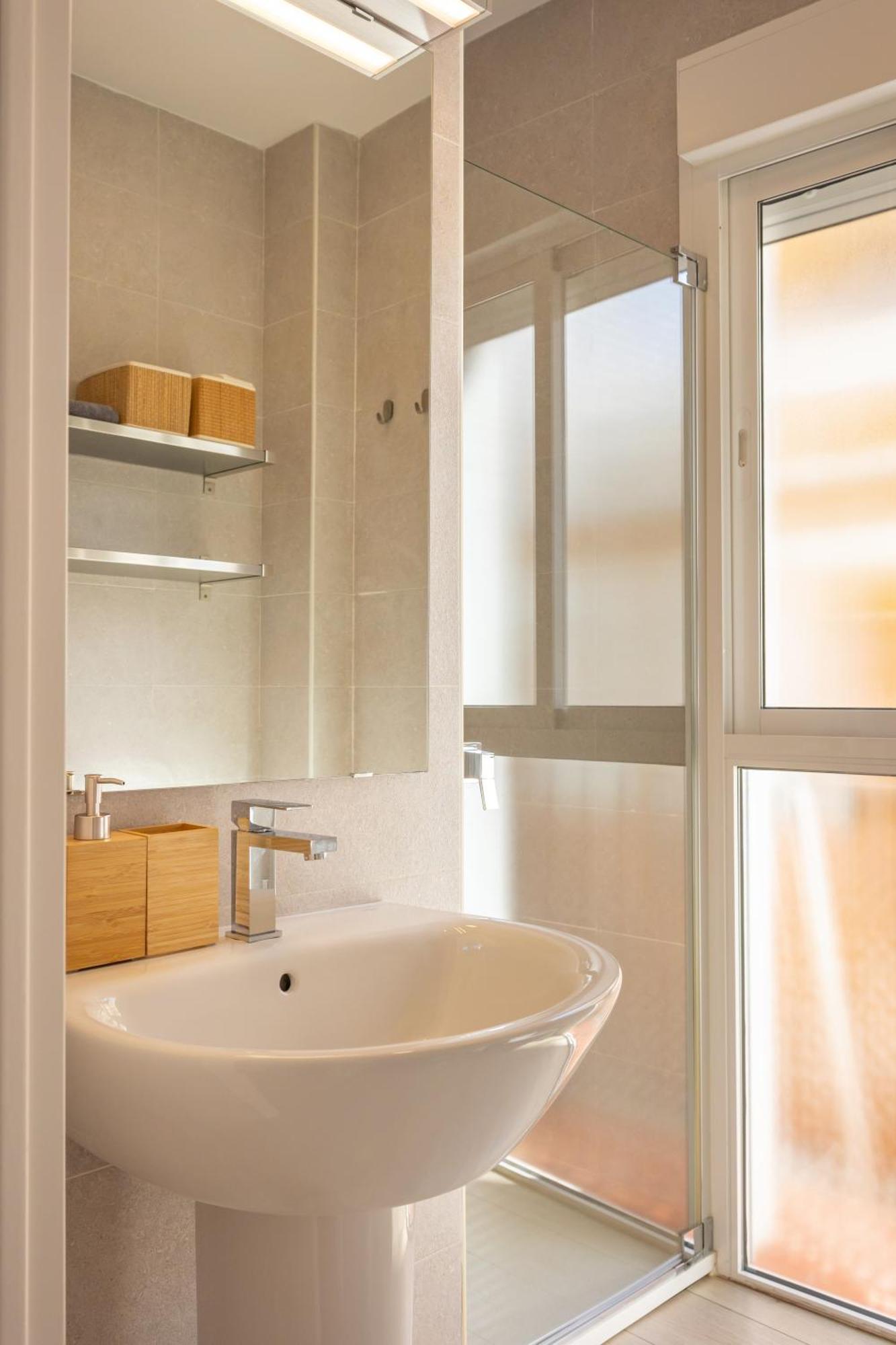 Charming 2 Bedroom Apartment At Iconic Triana Neighborhood By Ocityzen 세비야 외부 사진